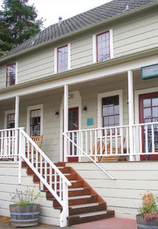 Valley Ford Hotel Exterior foto